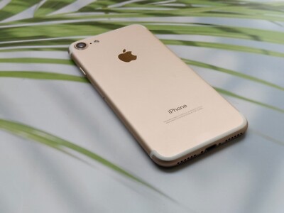 Predám IPhone 7 GOLD 64gb - 4