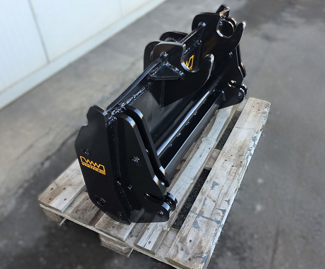 Predný rýchloupínač na traktorbáger Mecalac / Terex TLB990 - 4