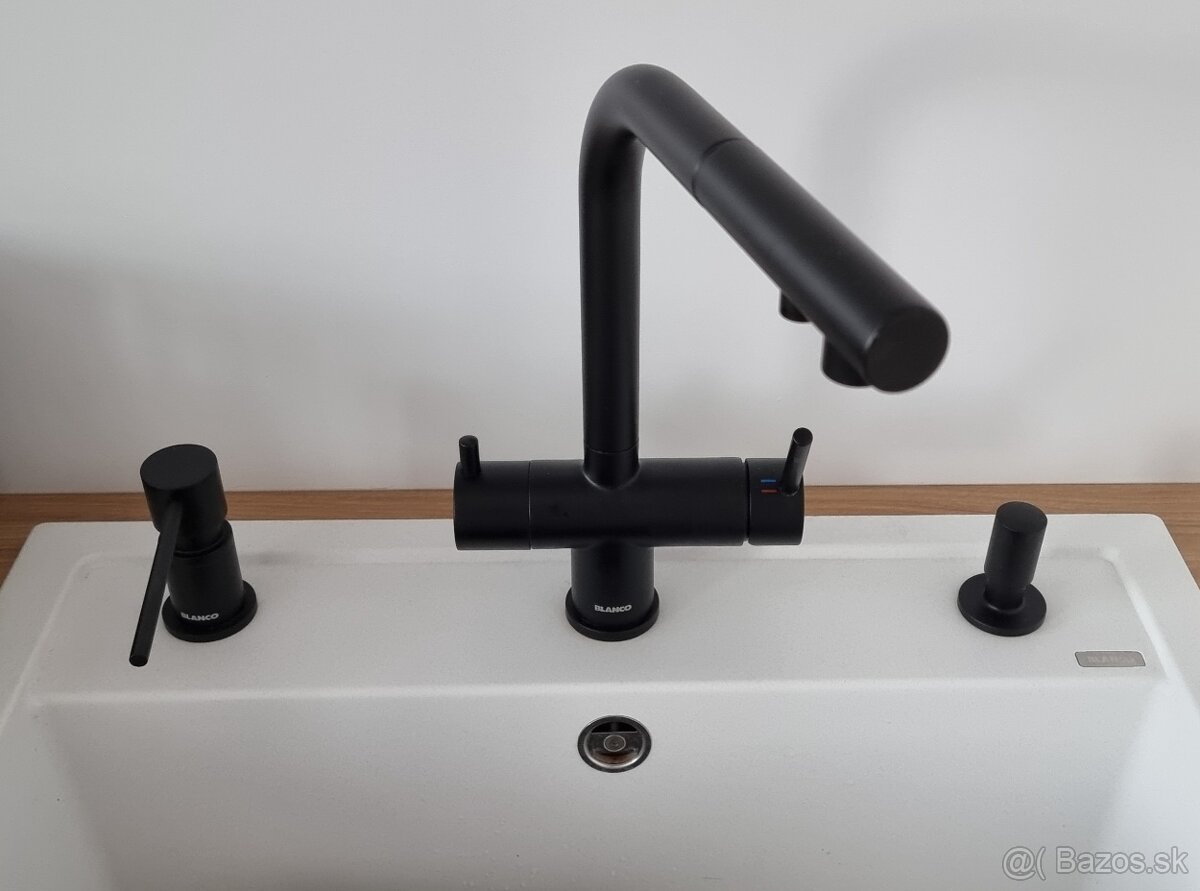 Nový kuchynský drez Schock Mono - 4