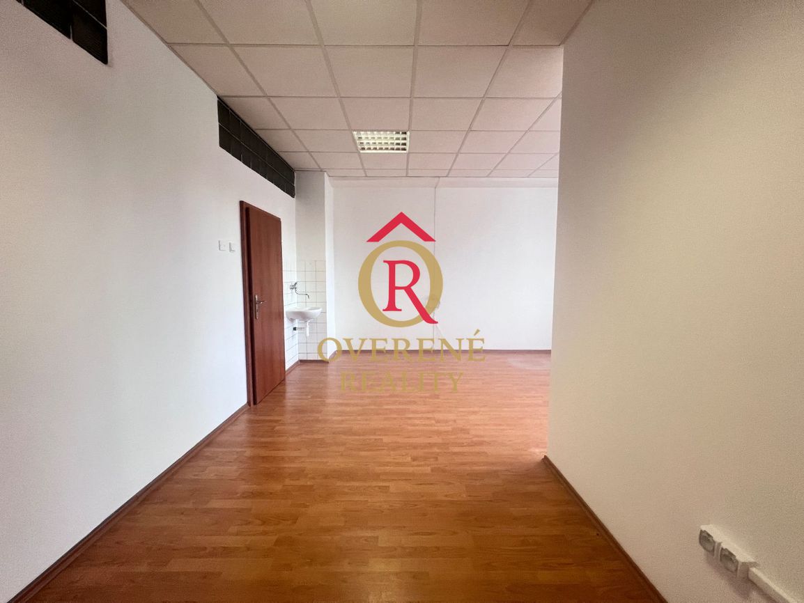Na prenájom kancelária 37 m2 - Banská Bystrica K092ZL - 4