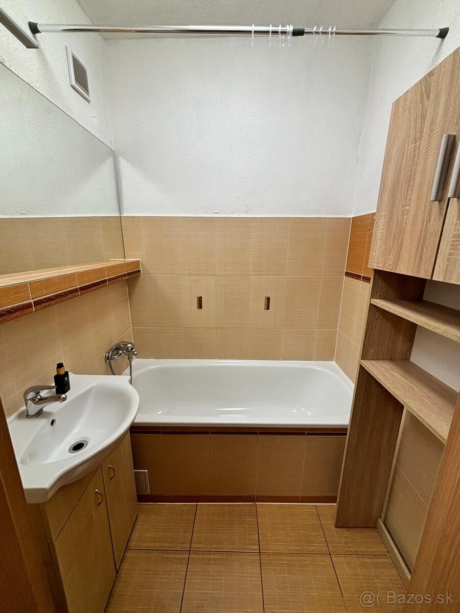Prenájom 1-izbového bytu - 4