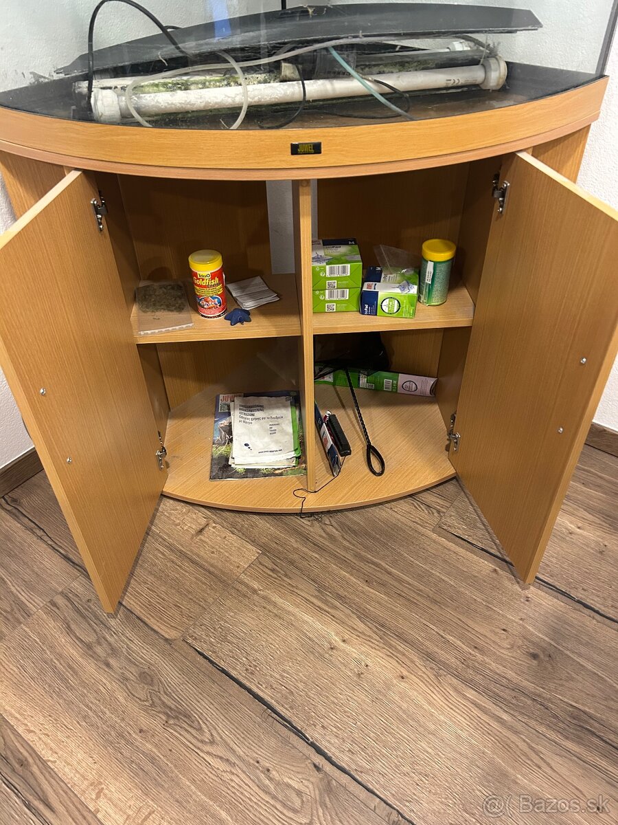 Rohové akvárium - 4