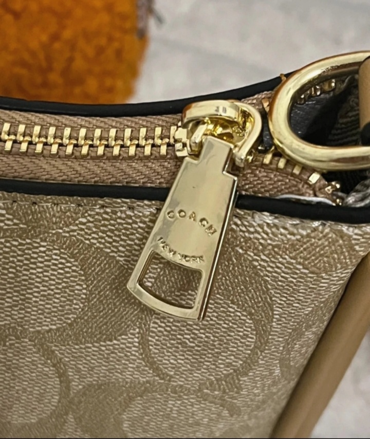 Coach Teri shoulder or handbag new - 4