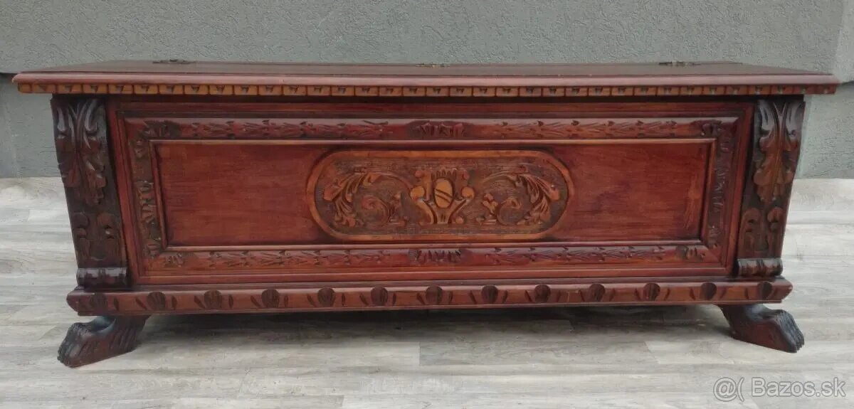 Truhlica vyrezávaná. - 4