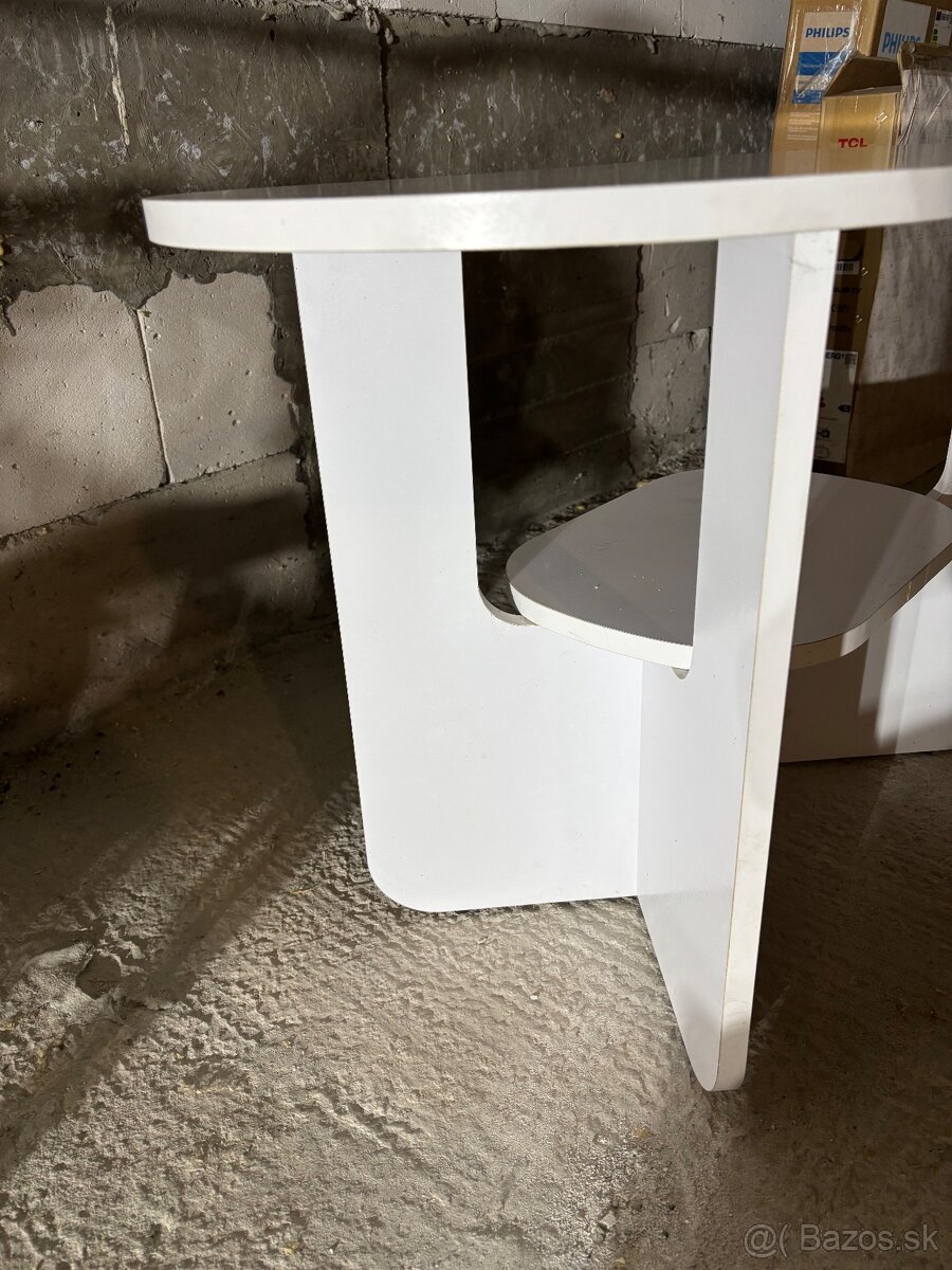 Konferenčný stolík - 4