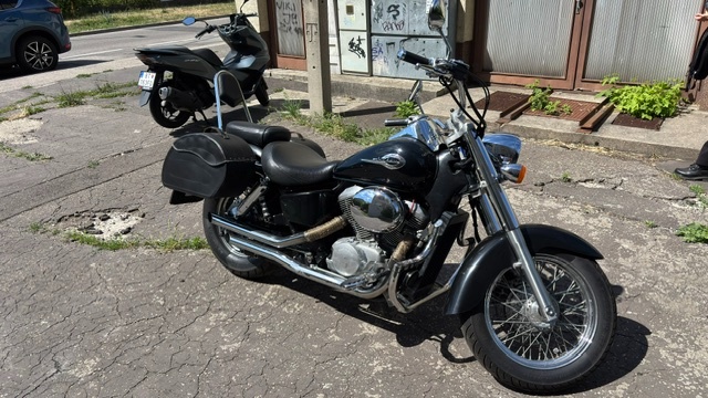Honda shadow 750 - 4