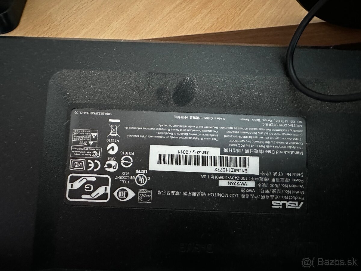 Predám monitor reproduktory a bezdrôtovú klávesnicu a myš - 4