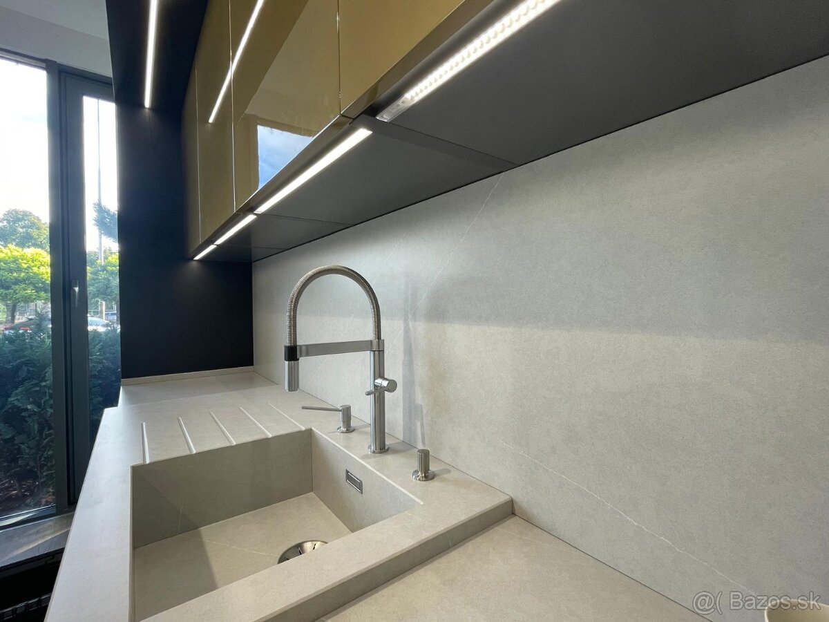 Kuchyňa HANÁK s ostrovom, nová, výstavná vzorka - 4