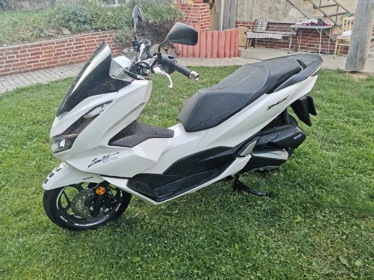 Honda pcx 125, rok 2024 - 4
