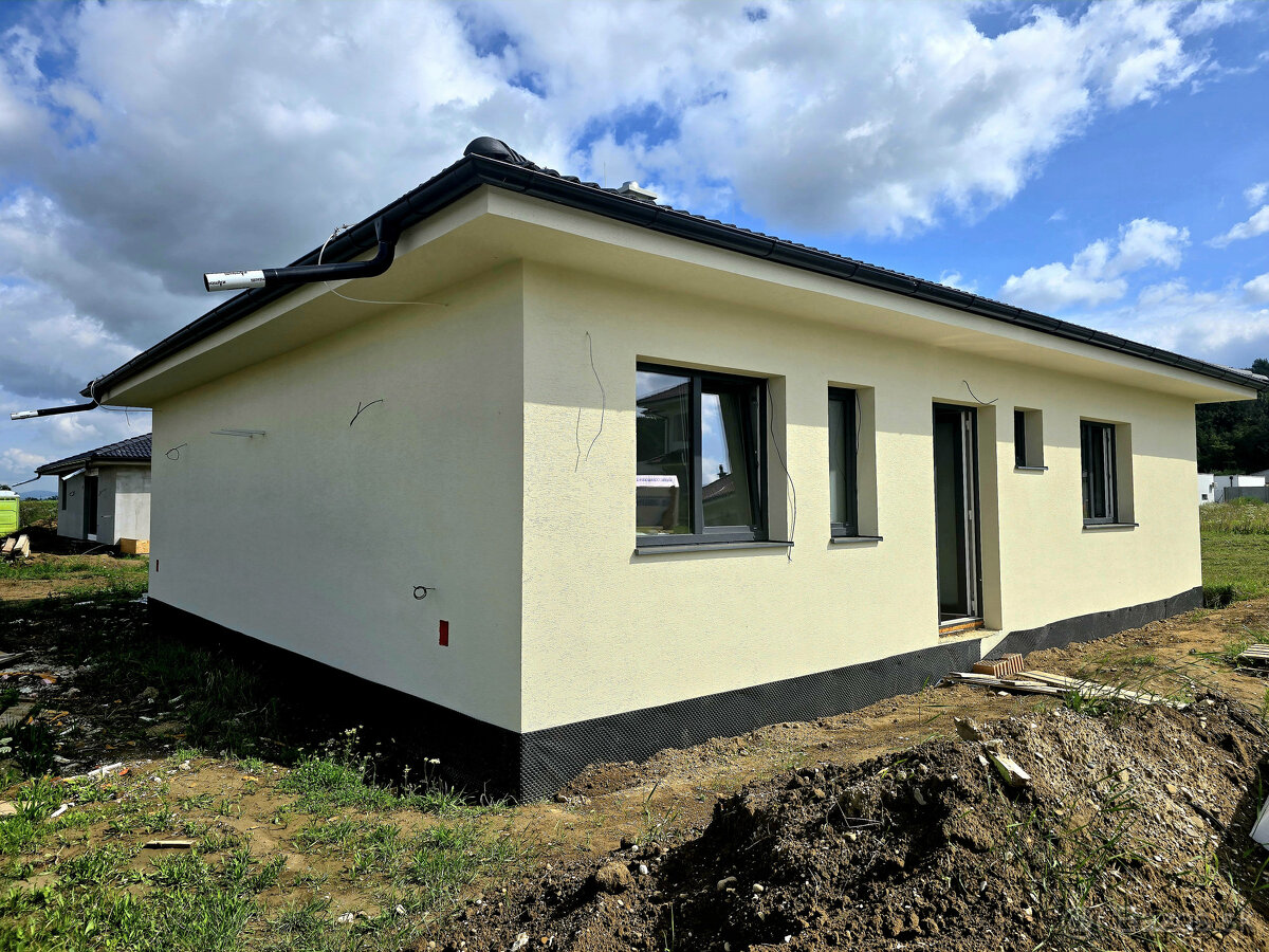 4 izbový BUNGALOV- Moravany nad Váhom DOLINKY s pozemkom 669 - 4