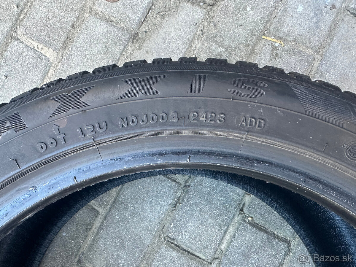 2x Maxxis Premitra 235/45 R18 98W Celoročné - 4