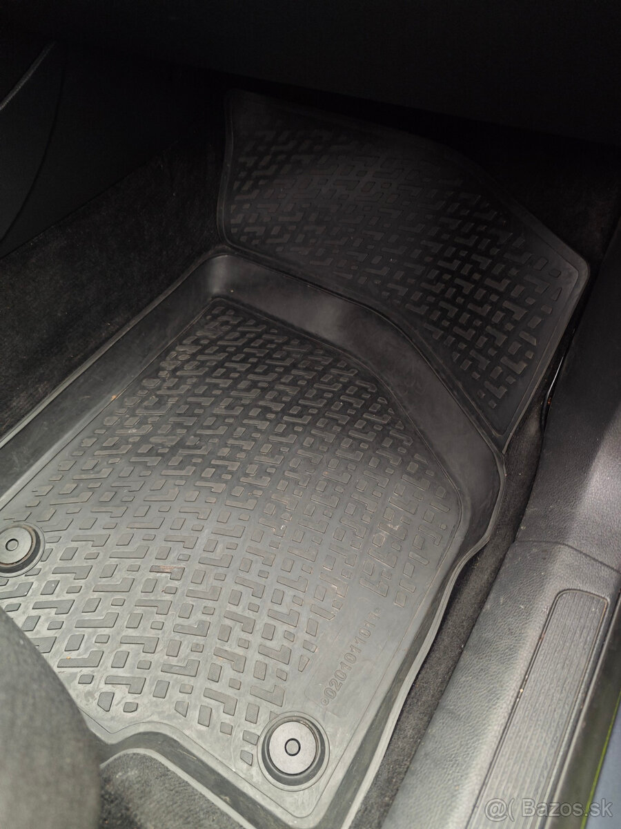 Vaničky na Volkswagen Passat B7 (variant) 2011-2014 - 4