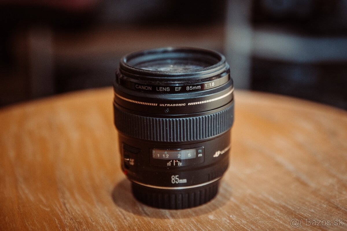 Canon EF 85mm f/1.8 USM - 4