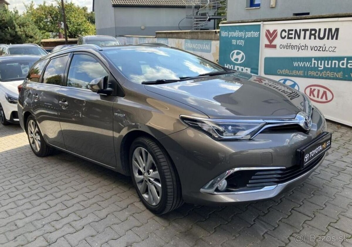 Toyota Auris 1.8-AUTOMAT-NAVI-KAMERA - 4