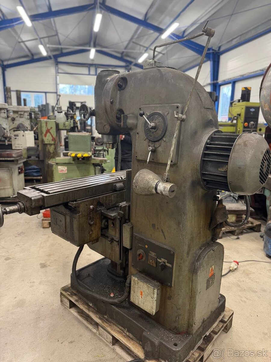 Frézka vertikální FA3V - 4