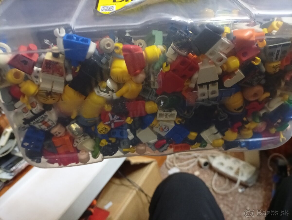 Predám figúrky Lego viac ako 110ks - 4