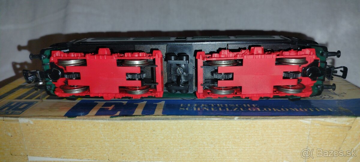 Elektrická lokomotíva E 11 022 - 4
