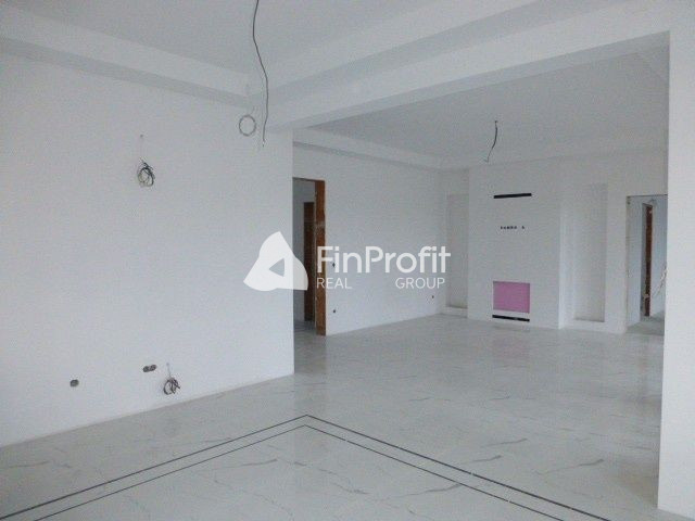 Nadštandardná novostavba 3i rodinného domu o výmere 220 m2. - 4