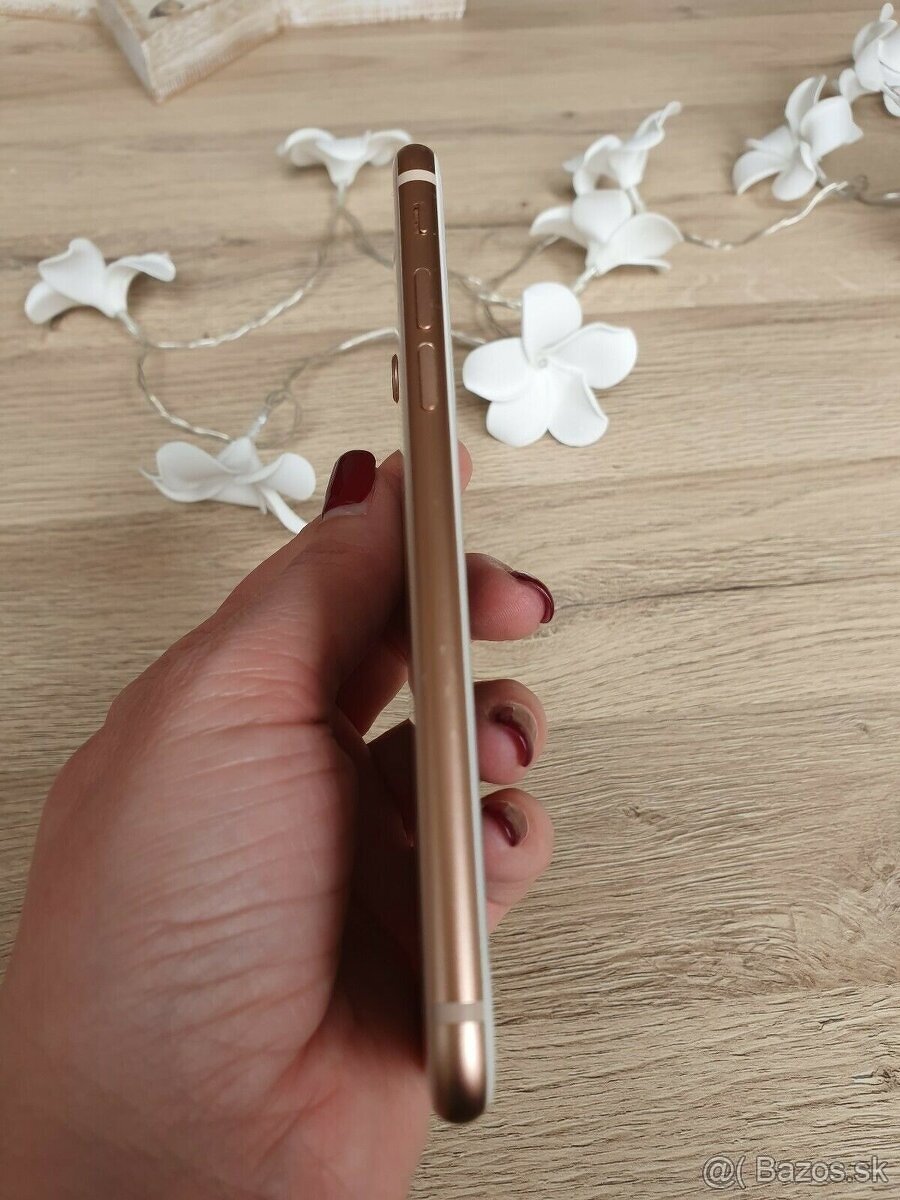 iPhone 8 GOLD - 256GB - 4