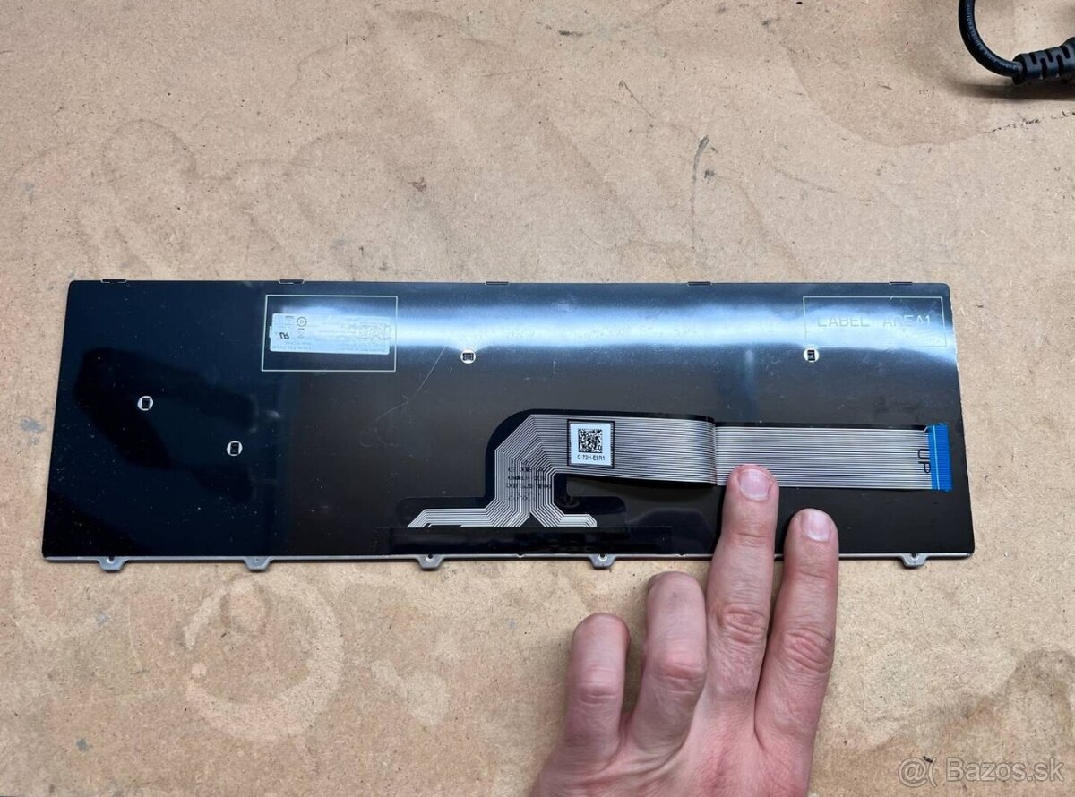 Predám klávesnicu na notebook Dell 0V08FW - 4