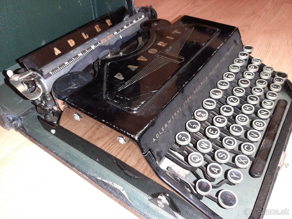 Písací stroj zn. ADLER FAVORIT - 4