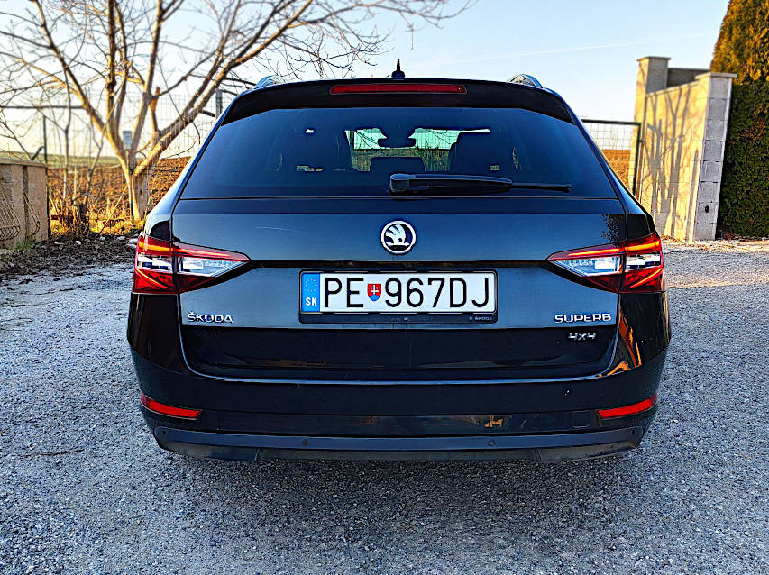 Škoda Superb combi 4x4 L&K + WEBASTO - 4