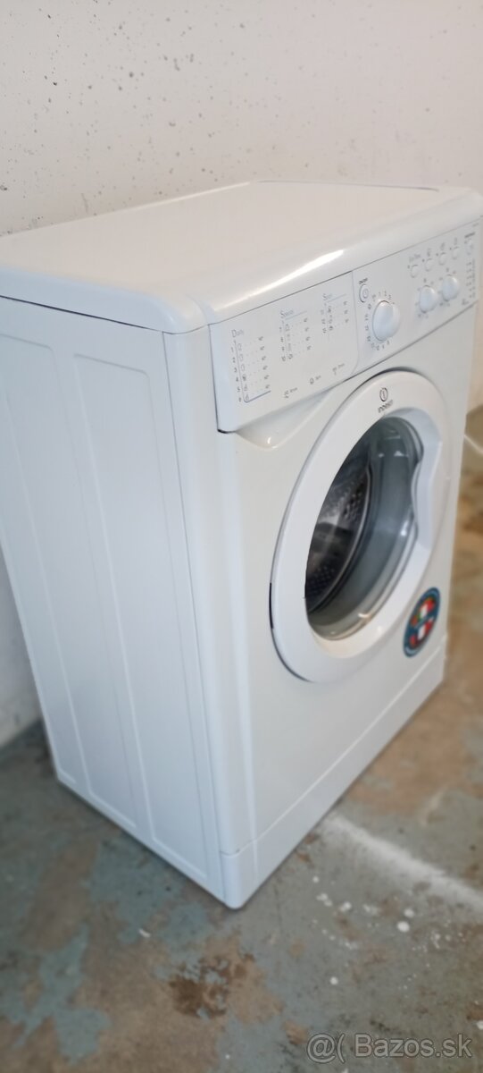 Práčka Indesit - 4