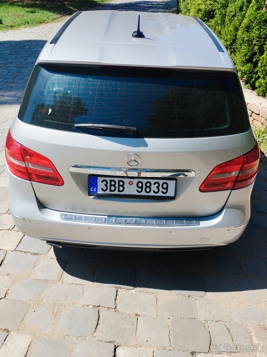 Mercedes B180 D automat - 4