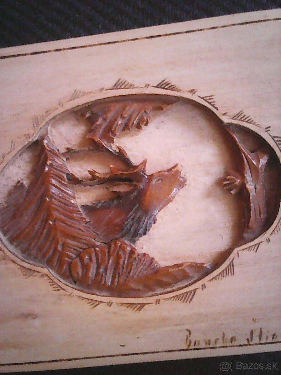 doza drevena zdobena- jelen - 4