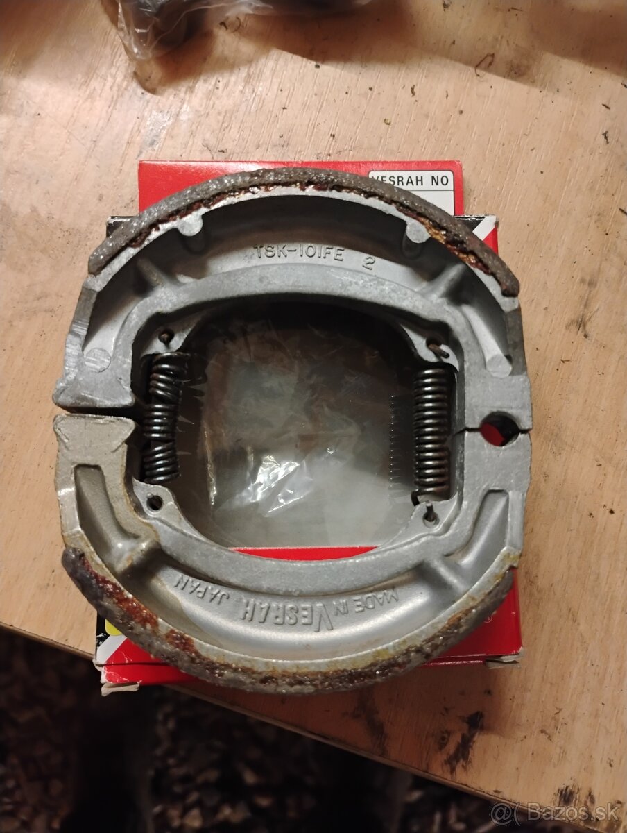 Suzuki zadne brzdové čeľuste - 4