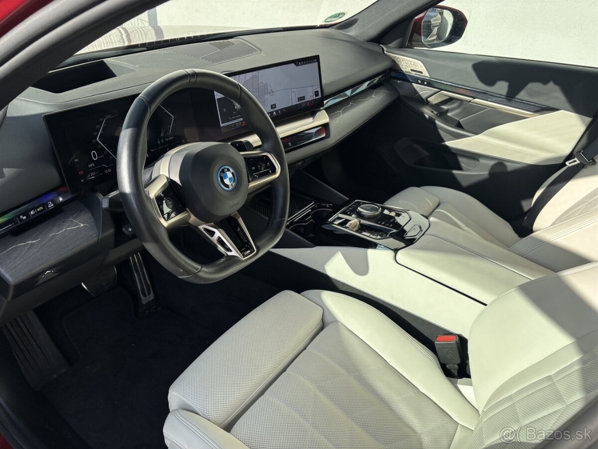 BMW 550e xDrive - 4