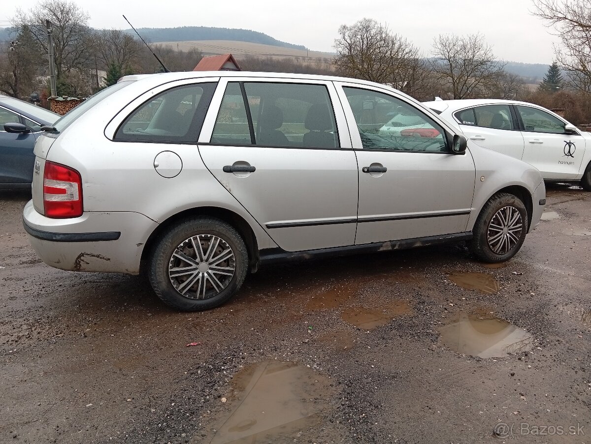 Škoda Fabia combi 1.2 htp 47kW - 4