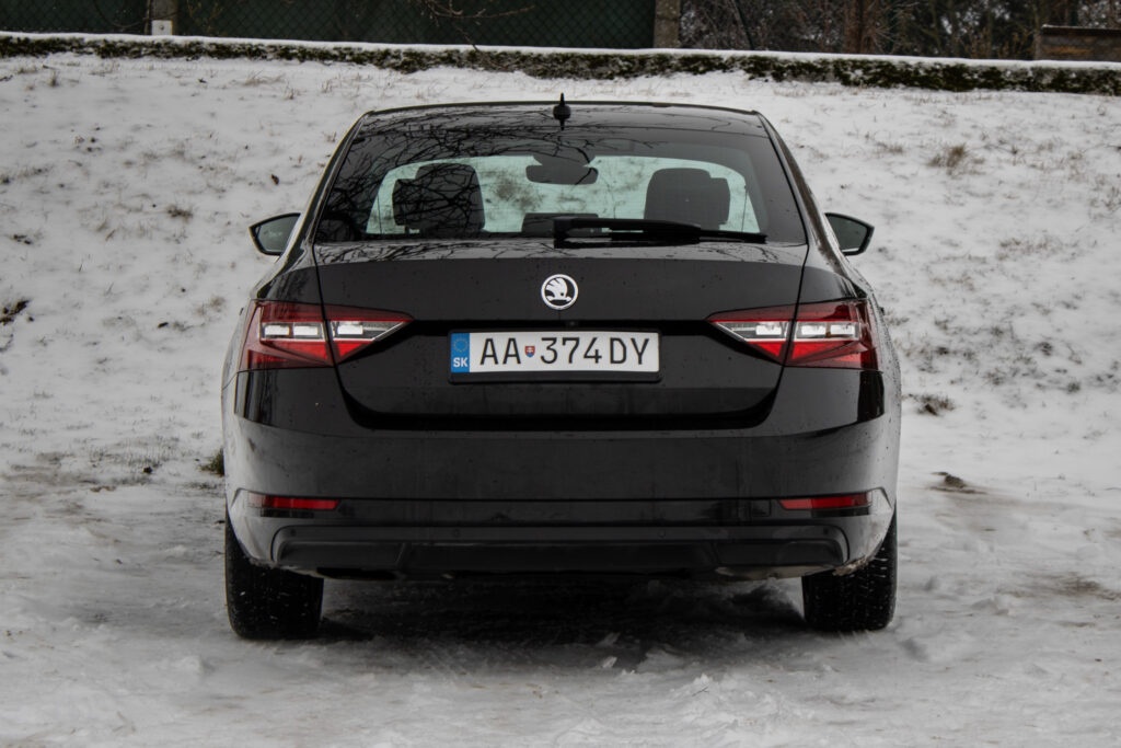 Škoda Superb 2.0 TDI L&K DSG - 4