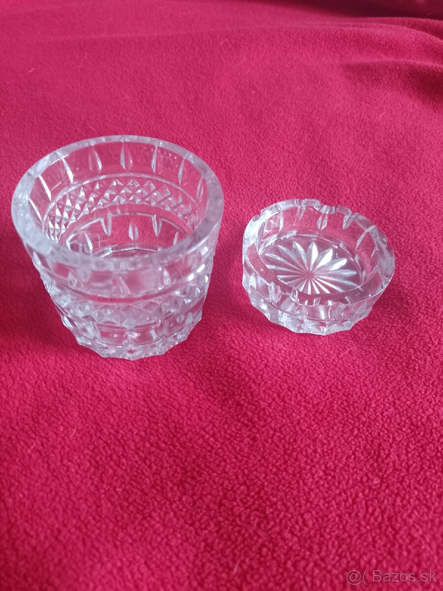 Zásobník na cigy+ popolník. - 4