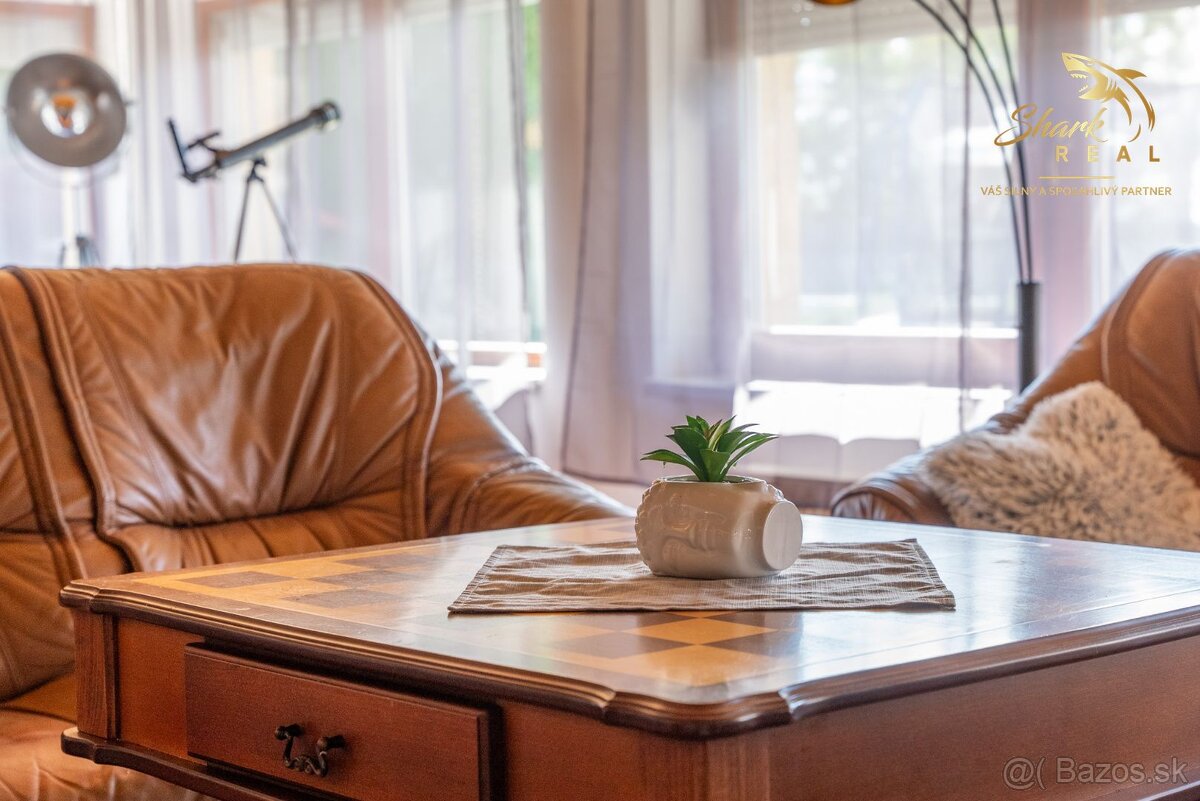 Jedinečná rodinná usadlosť s bazénom, posilňovňou, wellness  - 4