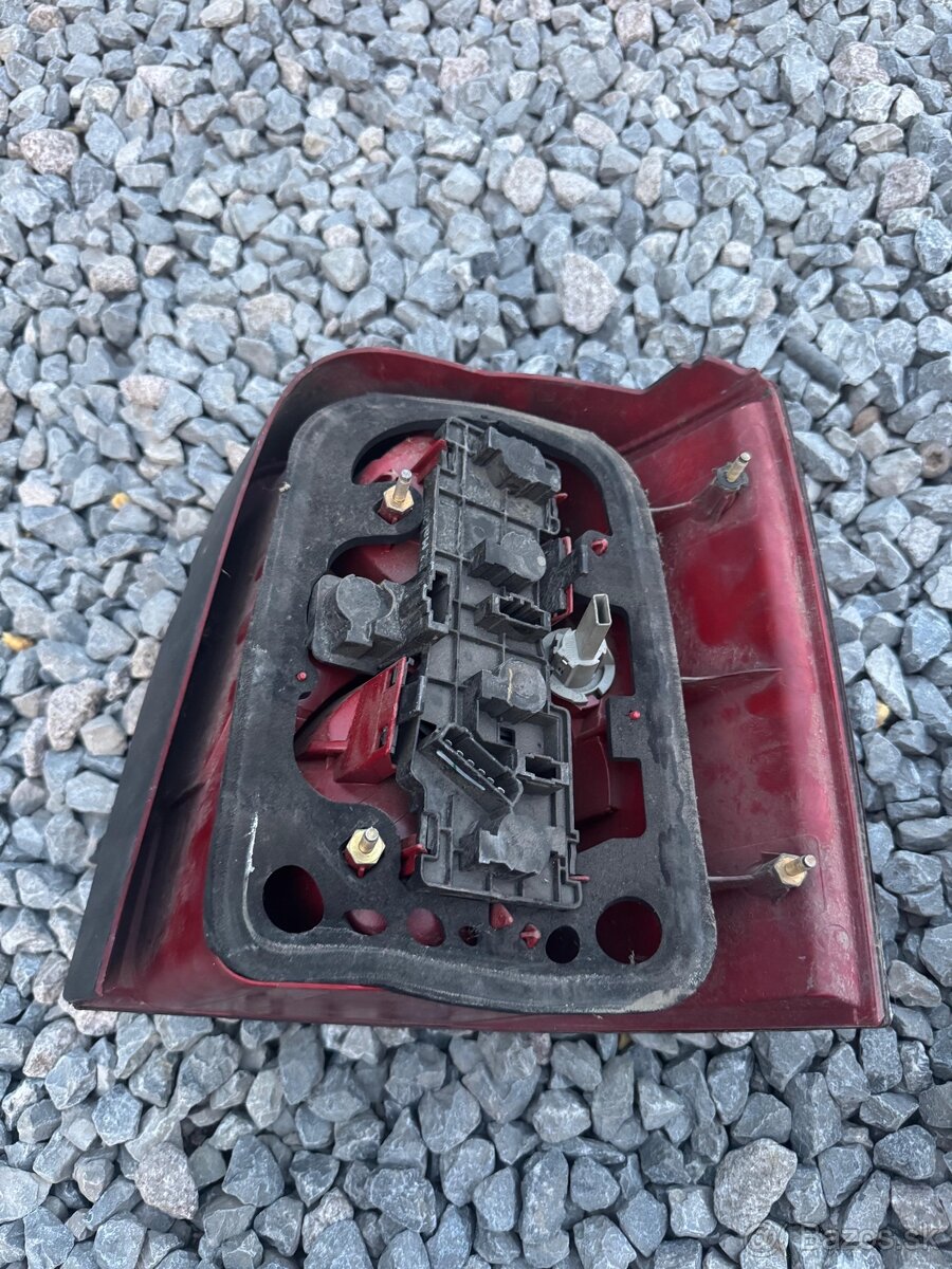 Zadné svetlá VW Passat B5,5 - 4