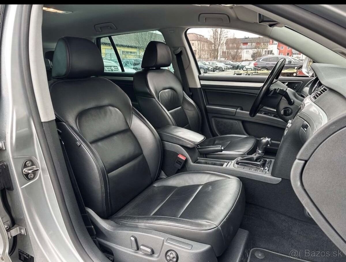 ŠKODA SUPERB 2,0 TDi, FULL VÝBAVA - 4