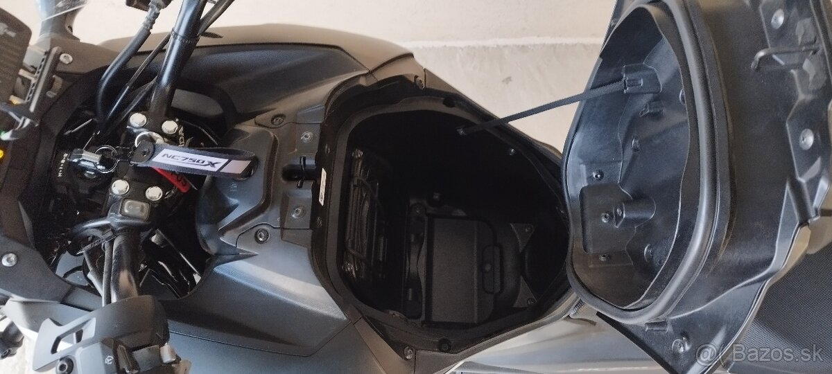 Honda NC750X - 4