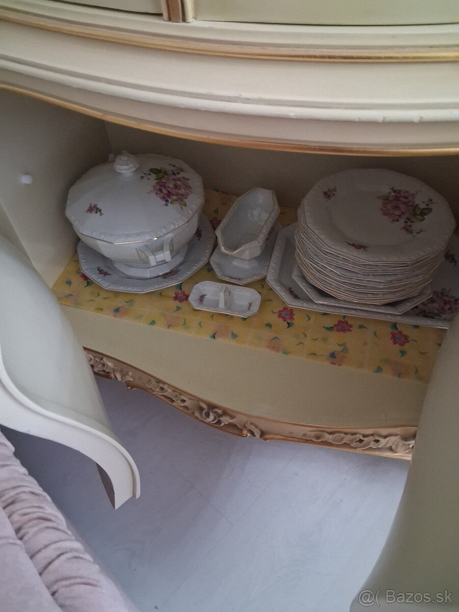 VITRÍNA - Exklusívna, starožitná - 4