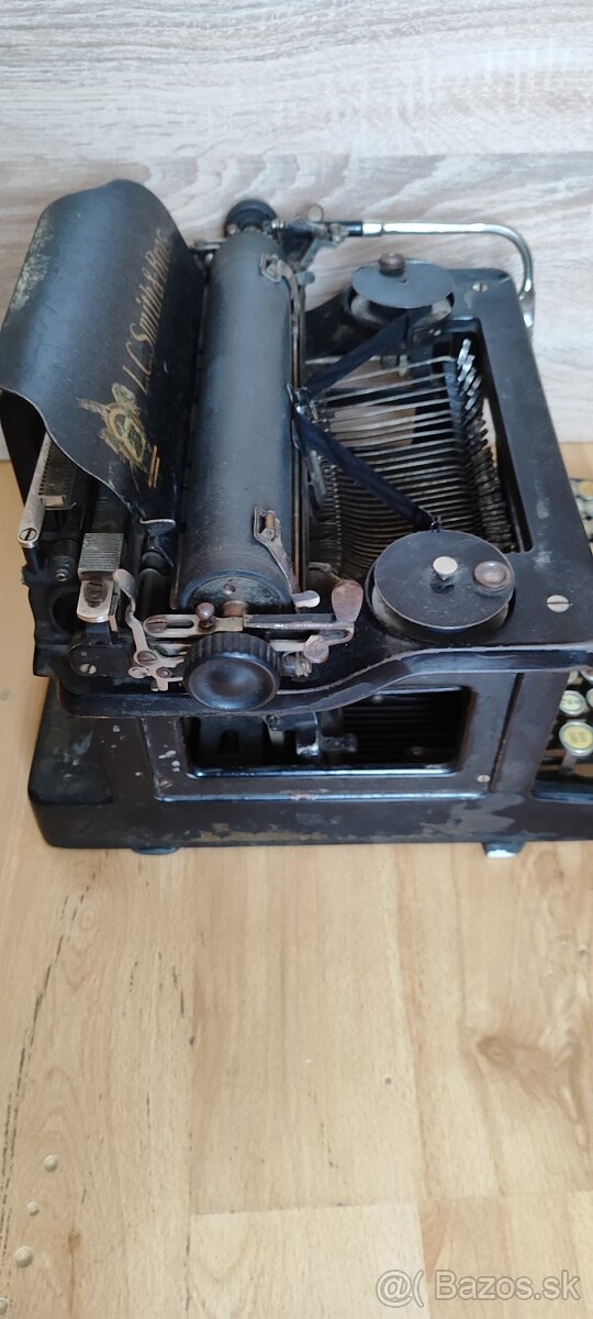 Pisací stroj L.C. Smith & Bros No. 8 - 4