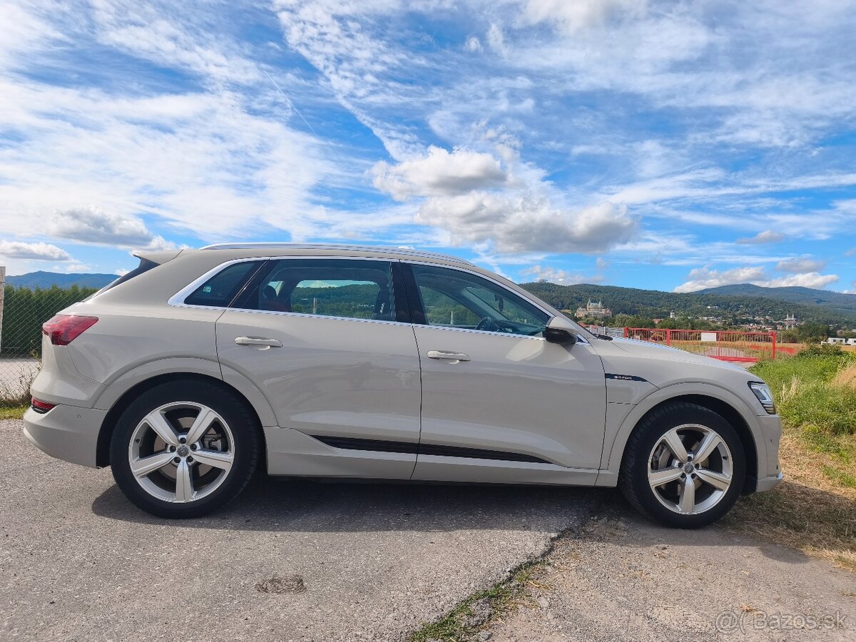 Audi E-tron - 4
