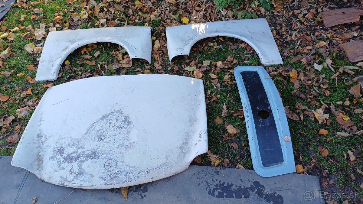 Trabant 601 a Škoda 100/105 - 4