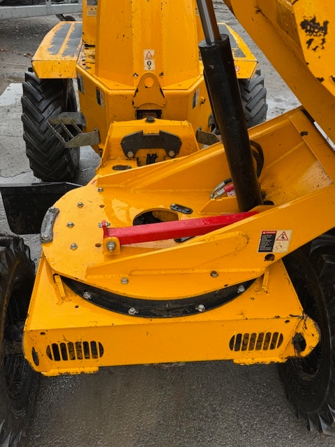 Kolový dumper Thwaites 580 - 4
