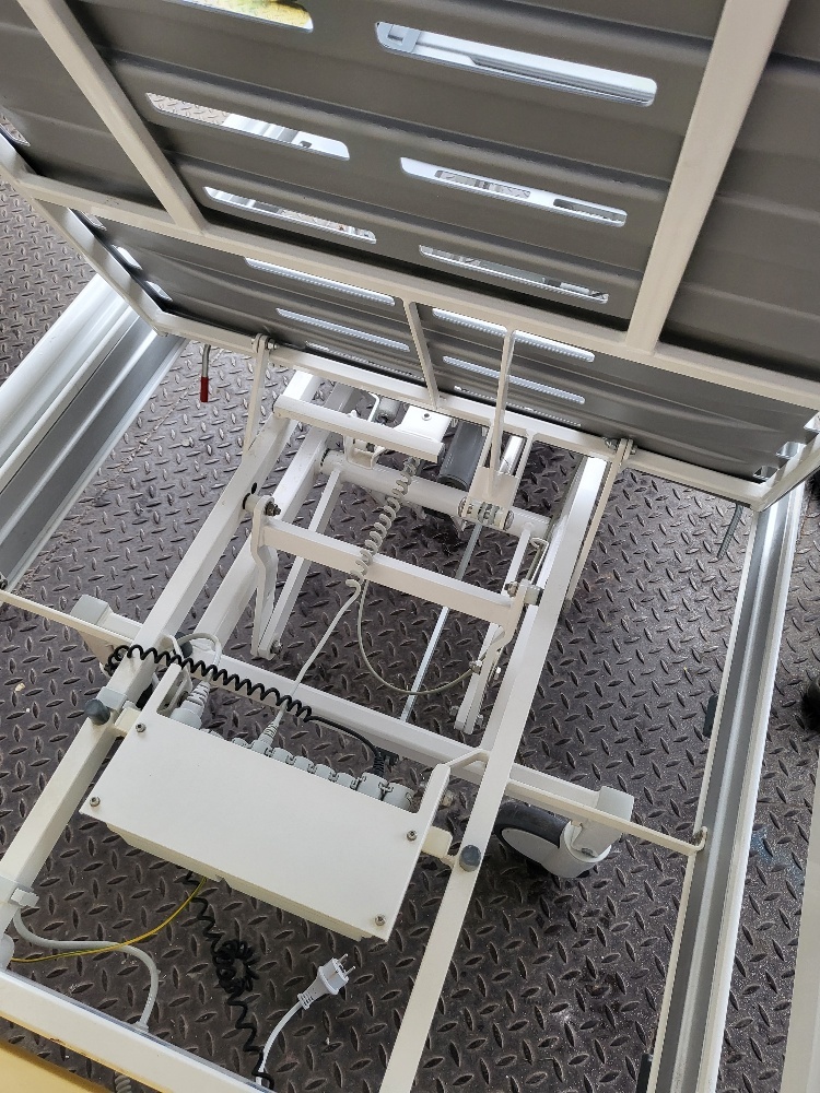 Zdravotná elektrická polohovateľná posteľ - 4