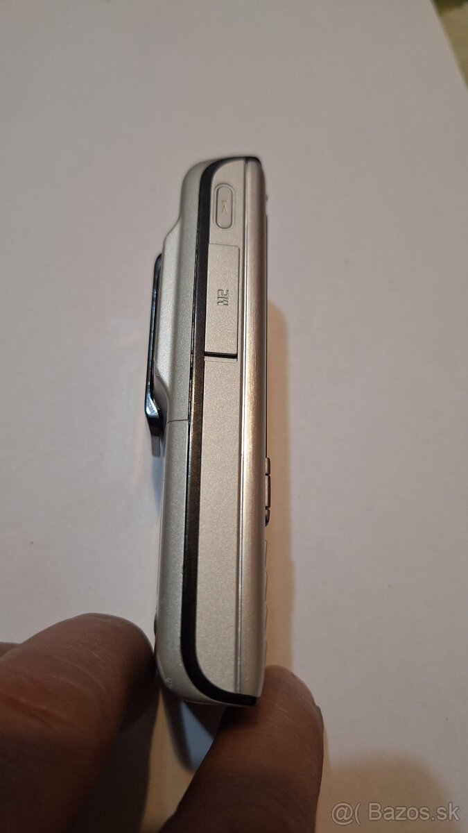 Sony ericsson K800i strieborný - 4