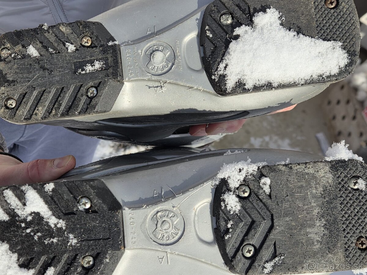 Darujem za symbolickú cenu lyžiarky Nordica - Veľkosť: 245 - 4