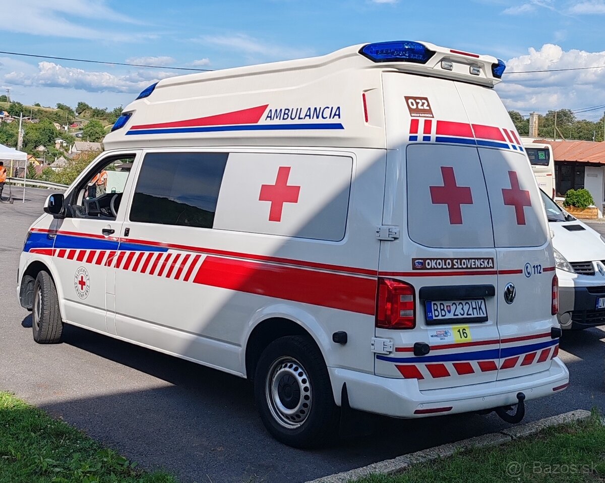 Predám sanitné vozidlo VW Transpoter 2,0 TDI - 4