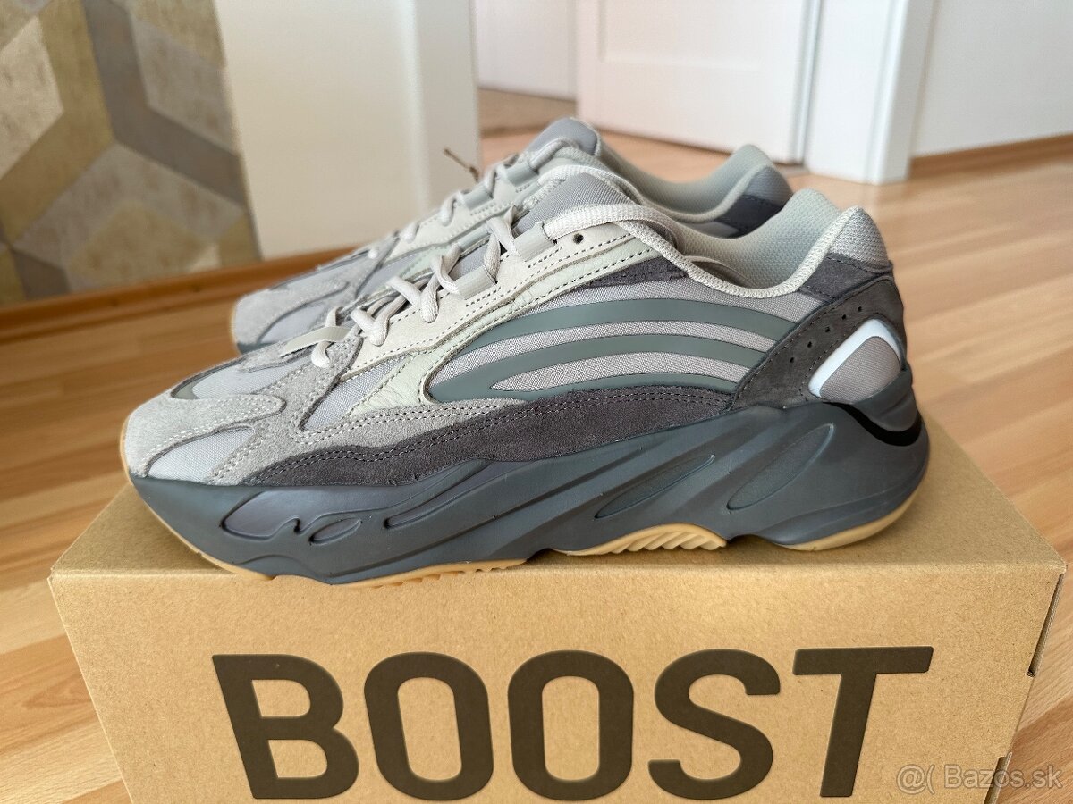 Yeezy Boost 700 V2 Tephra EU 45 1/3 - 4