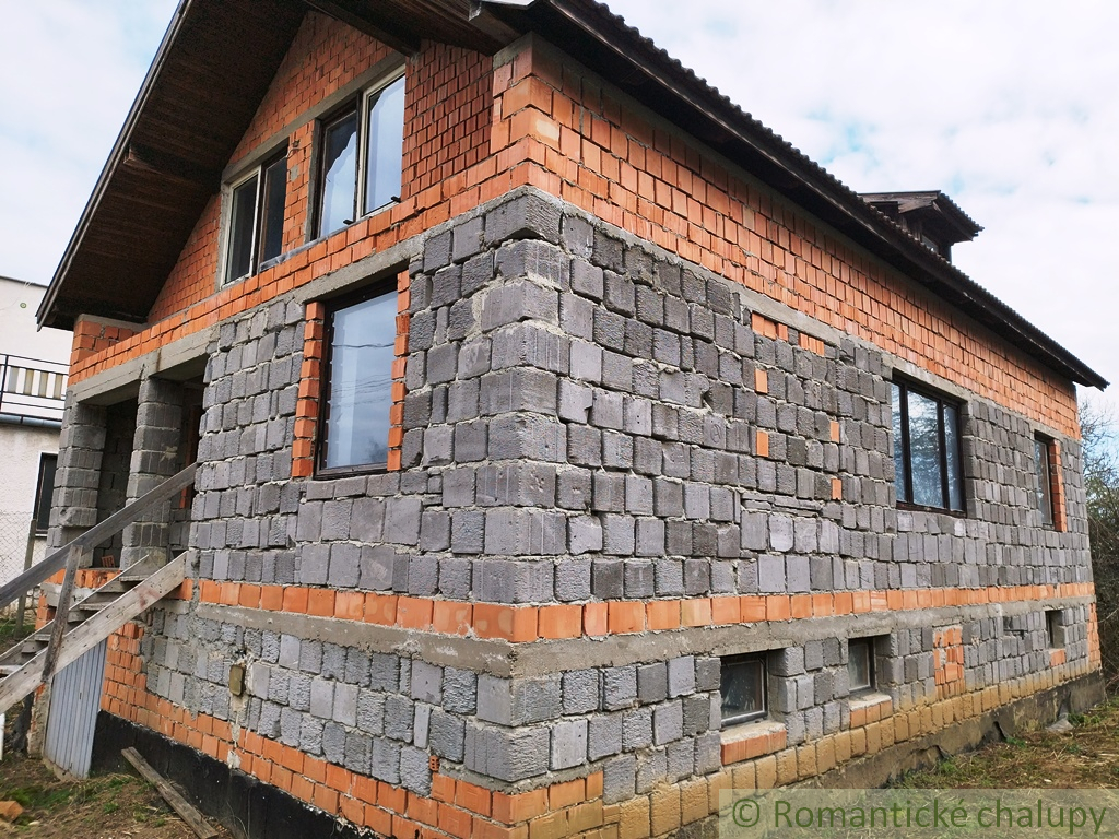 Holodom s malou chalupkou Veľká Čalomija - 4