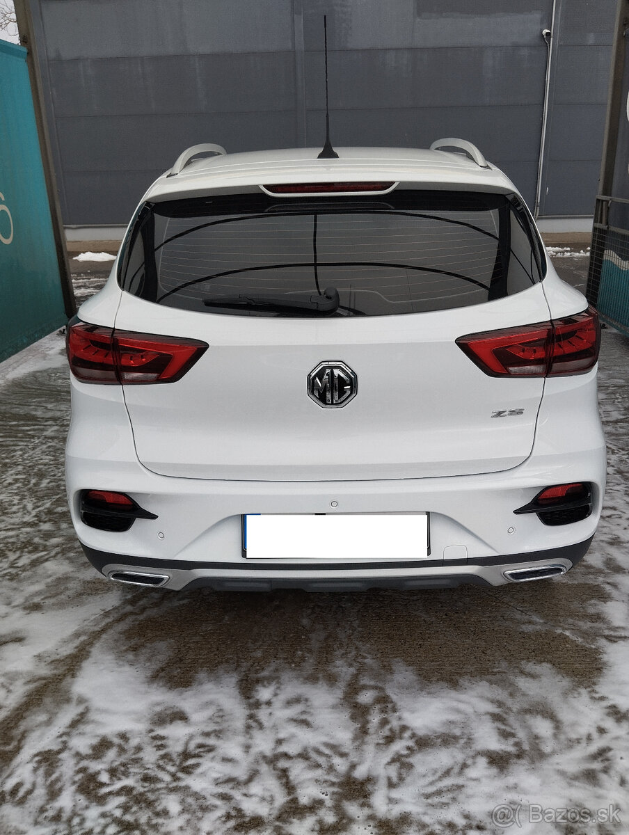 MG ZS ESSENTIAL PLUS 1.5 DVVT 5MT - 4